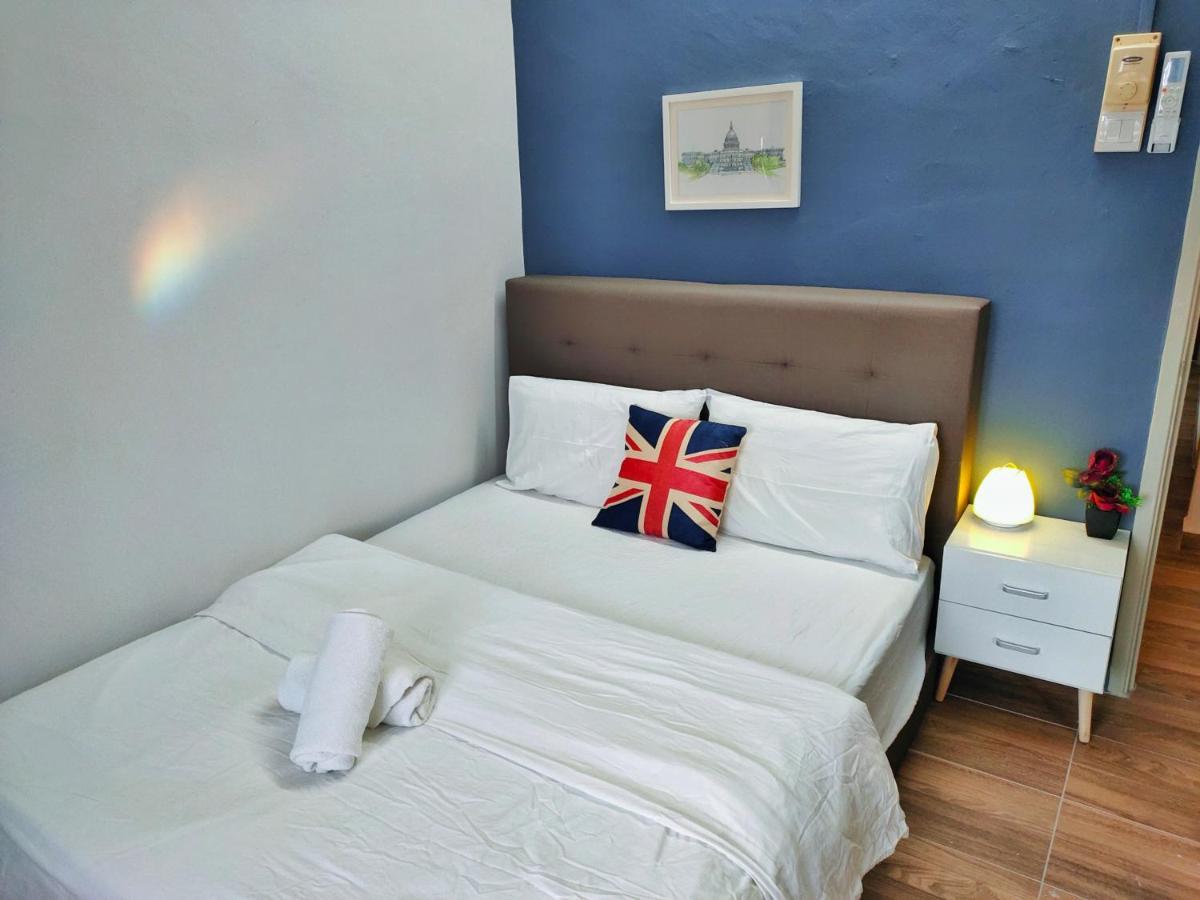 Semi-Detached, Up To 21 Pax, 4 Bedrooms, 3 Bathrooms, 4 Car Parks By Star Home บายันเลอปาส ภายนอก รูปภาพ