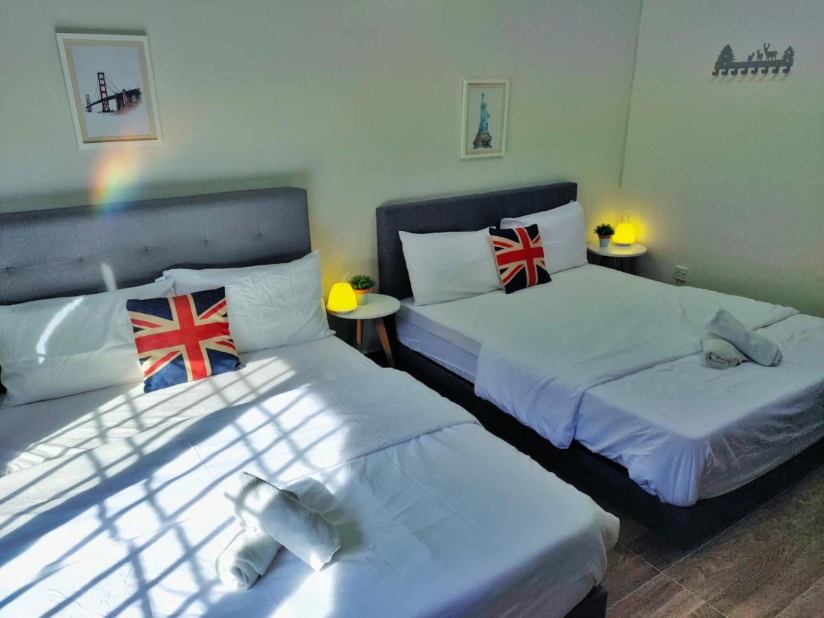 Semi-Detached, Up To 21 Pax, 4 Bedrooms, 3 Bathrooms, 4 Car Parks By Star Home บายันเลอปาส ภายนอก รูปภาพ
